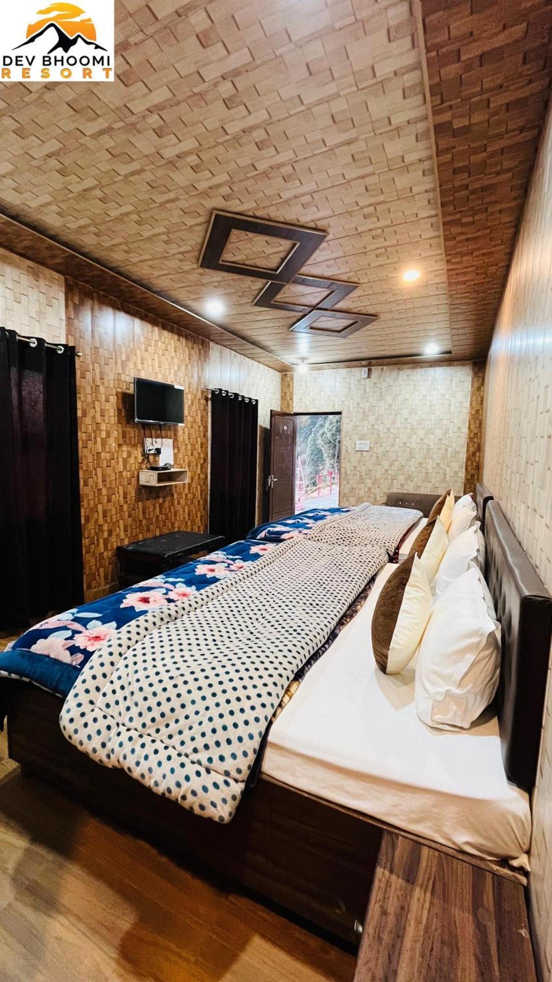 Dev Bhoomi Resort Kanatal Ngoại thất bức ảnh